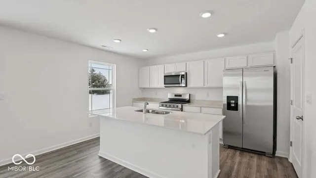 $339,900 | 1128 Phillips Drive, Greenfield, IN 46140