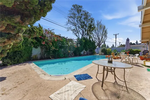 $1,549,500 | 3030 Samoa Place, Costa Mesa, CA 92626