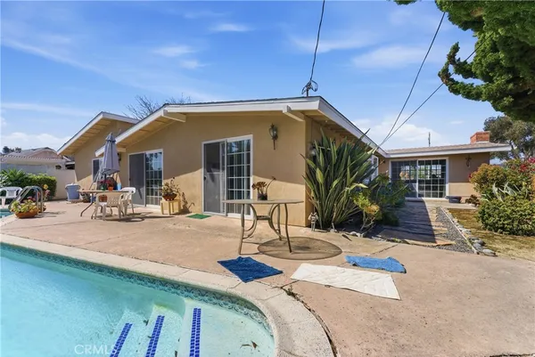 $1,549,500 | 3030 Samoa Place, Costa Mesa, CA 92626