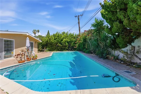 $1,549,500 | 3030 Samoa Place, Costa Mesa, CA 92626