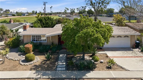 $1,549,500 | 3030 Samoa Place, Costa Mesa, CA 92626