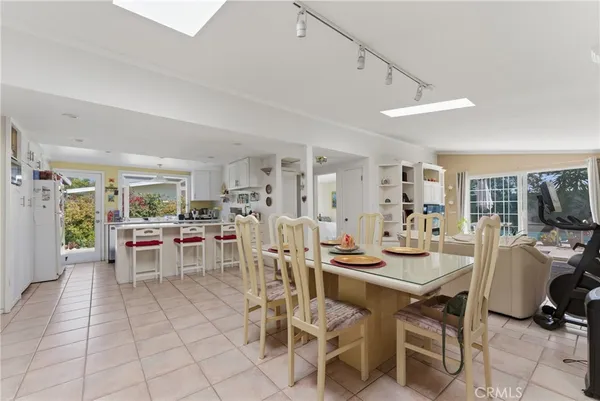 $1,549,500 | 3030 Samoa Place, Costa Mesa, CA 92626