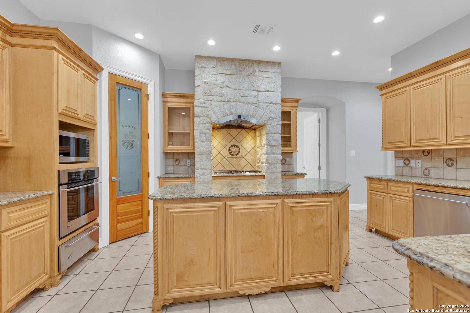 1130 Whispering Water Spring Branch, TX 78070 - Photo 12 of 44
