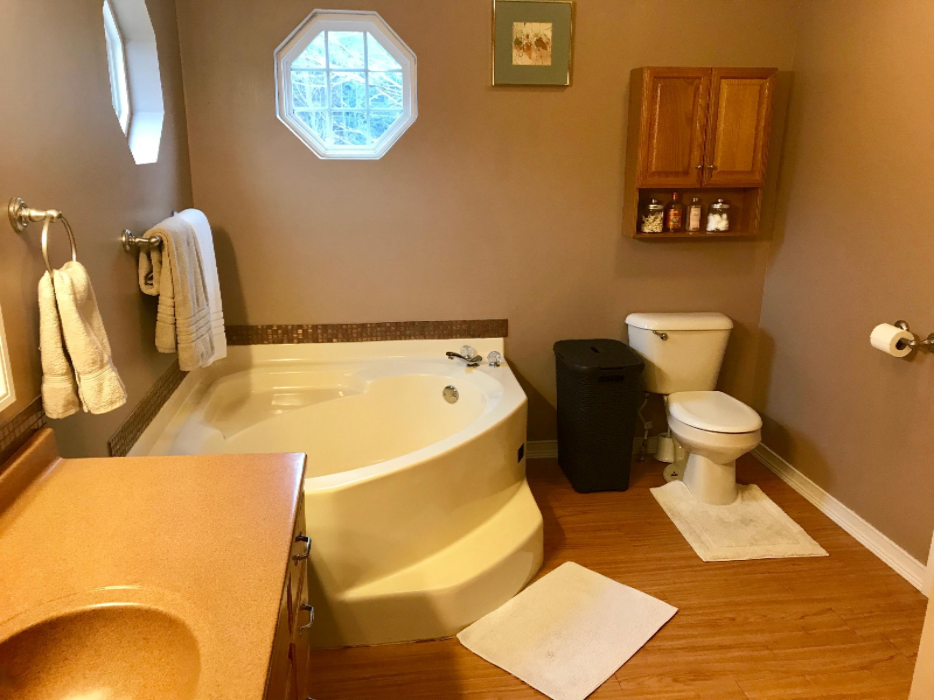 694 North Stiles Road Ludington, MI 49431 - Photo 16 of 50 Master Bath (3)