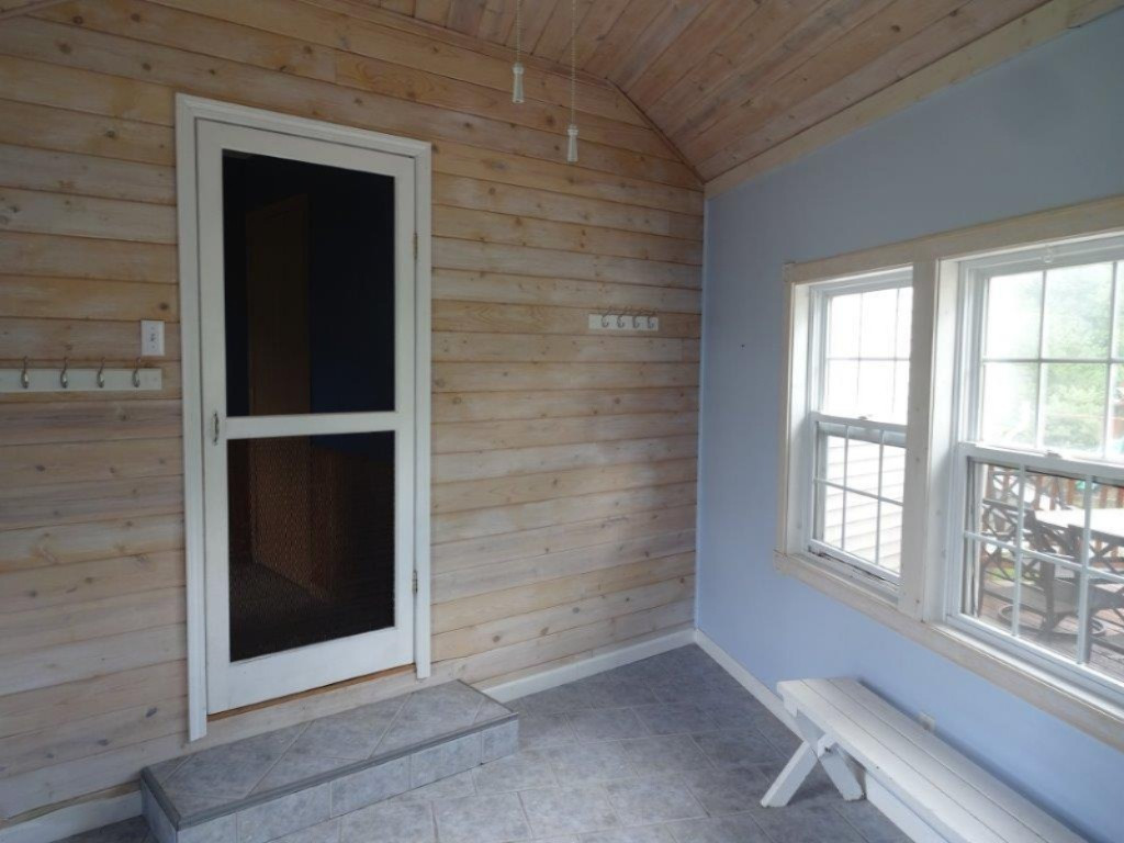 694 North Stiles Road Ludington, MI 49431 - Photo 8 of 50 DSC07532