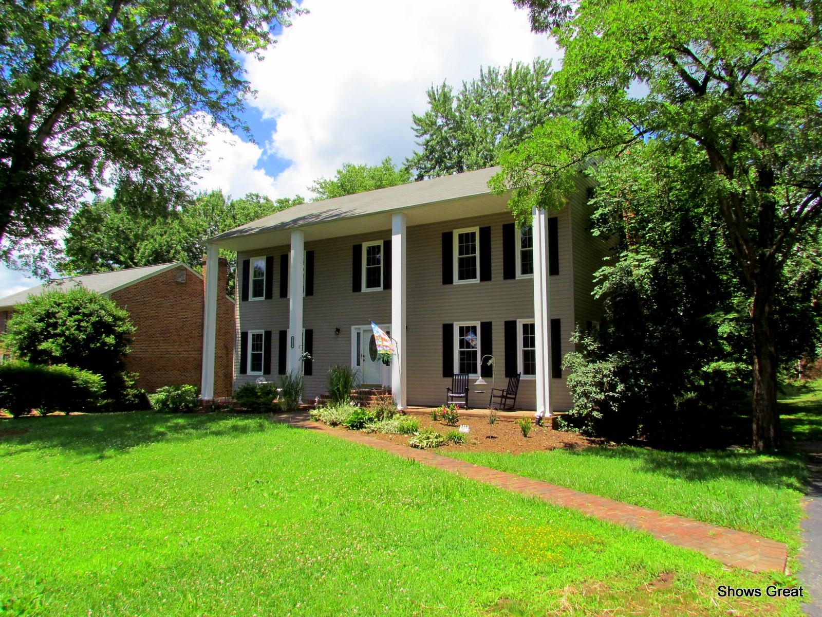 8513 Barrens Road Roanoke, VA 24019 - Photo 2 of 45 Front exterior view