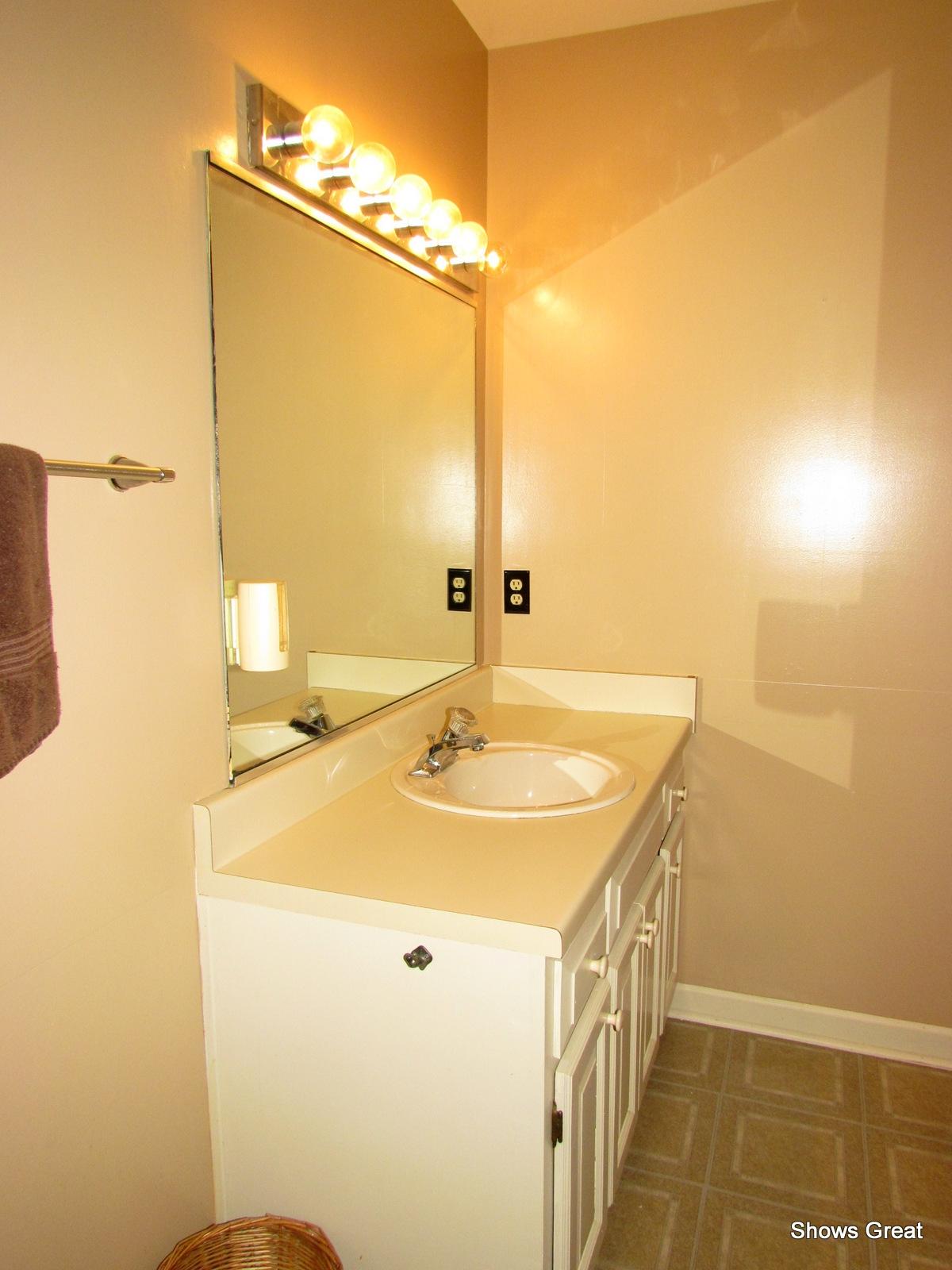 8513 Barrens Road Roanoke, VA 24019 - Photo 27 of 45 Master Bathroom
