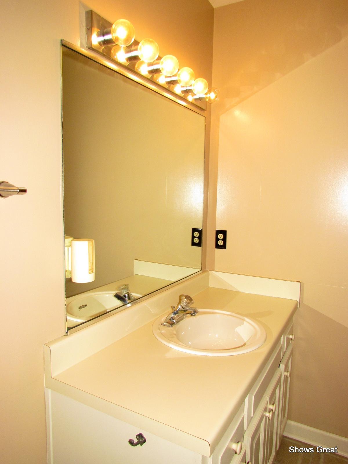 8513 Barrens Road Roanoke, VA 24019 - Photo 28 of 45 Master Bathroom