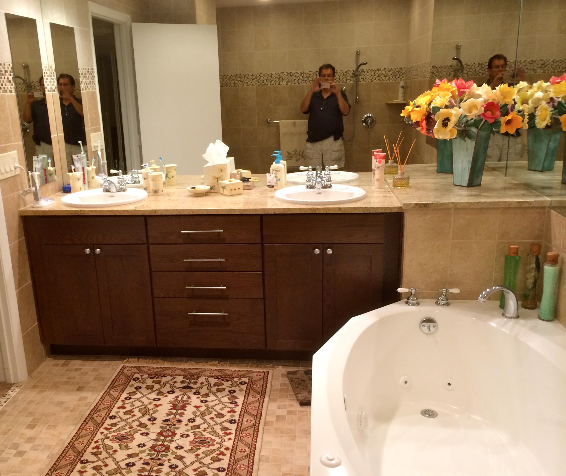 7540 Diamond Pointe Circle Delray Beach, FL 33446 - Photo 11 of 18 a bathroom with a sink vanity and mirror