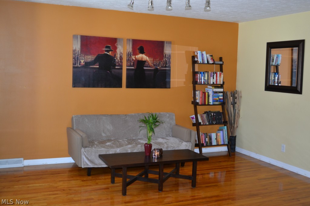 4181 Patton Road Cleveland, OH 44109 - Photo 9 of 24 Gallery Image 9