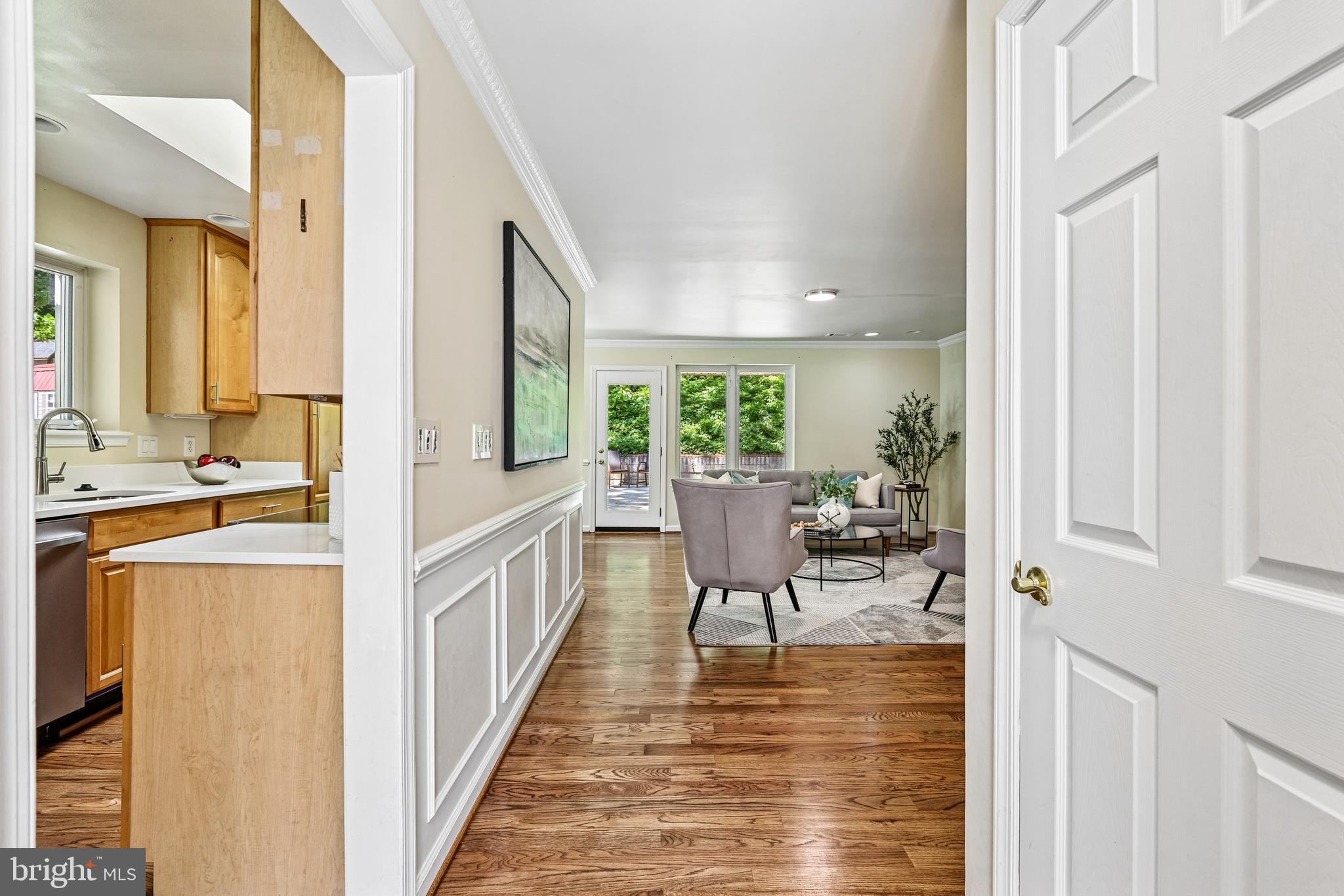 18328 Sharon Road Triangle, VA 22172 - Photo 21 of 61 ENTRY