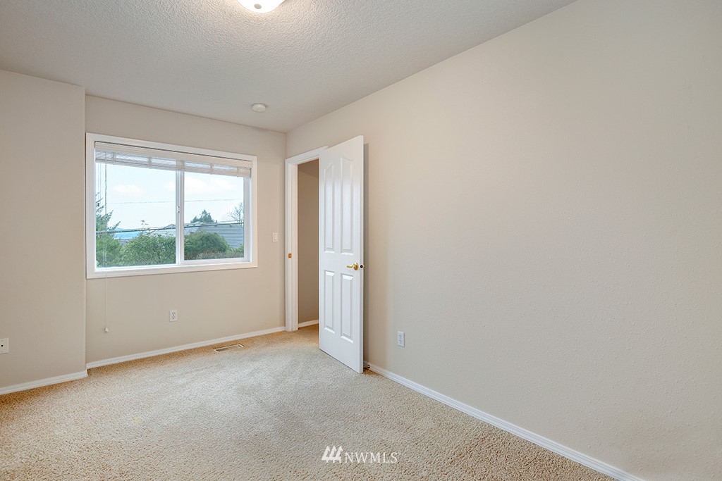 2944 Northwest 8th Way Camas, WA 98607 - Photo 14 of 25 Gallery Image 14