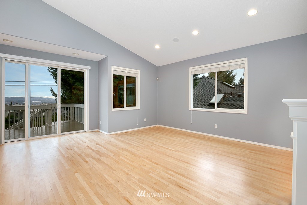 2944 Northwest 8th Way Camas, WA 98607 - Photo 3 of 25 Gallery Image 3