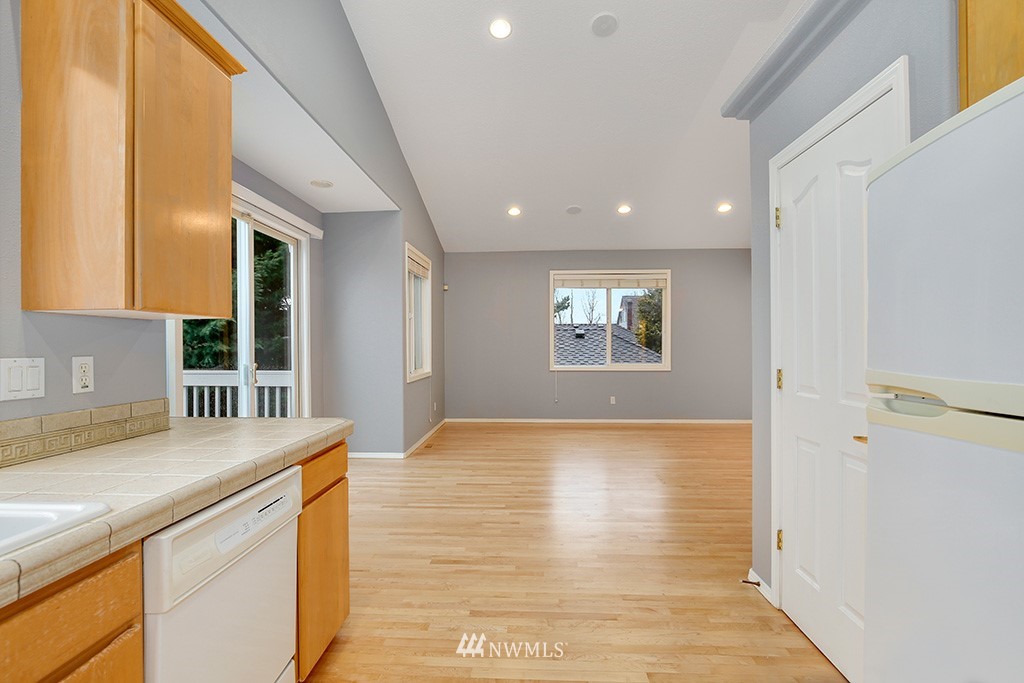 2944 Northwest 8th Way Camas, WA 98607 - Photo 8 of 25 Gallery Image 8