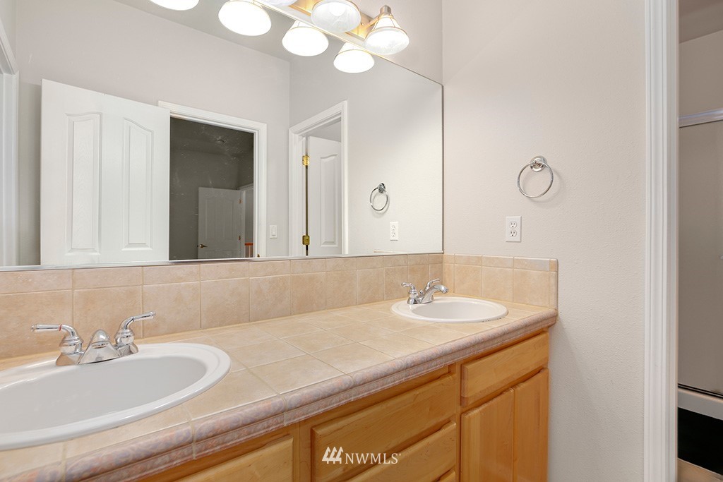 2944 Northwest 8th Way Camas, WA 98607 - Photo 10 of 25 Gallery Image 10