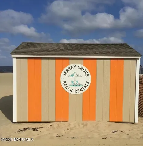 a view of a chandelier in front of a house