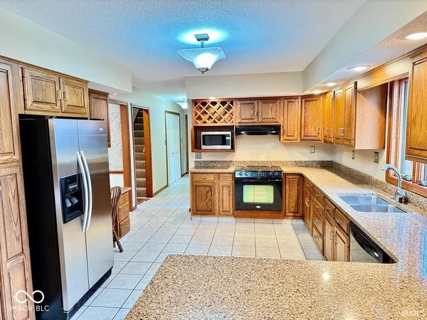 $399,000 | 3901 West Allen Court, Muncie, IN 47304