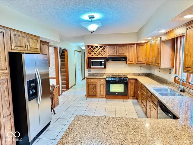 $399,000 | 3901 West Allen Court, Muncie, IN 47304