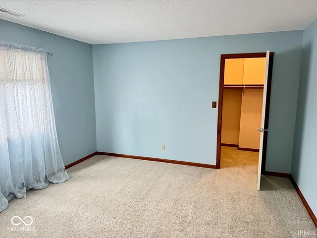 $399,000 | 3901 West Allen Court, Muncie, IN 47304