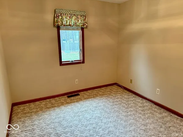 $399,000 | 3901 West Allen Court, Muncie, IN 47304