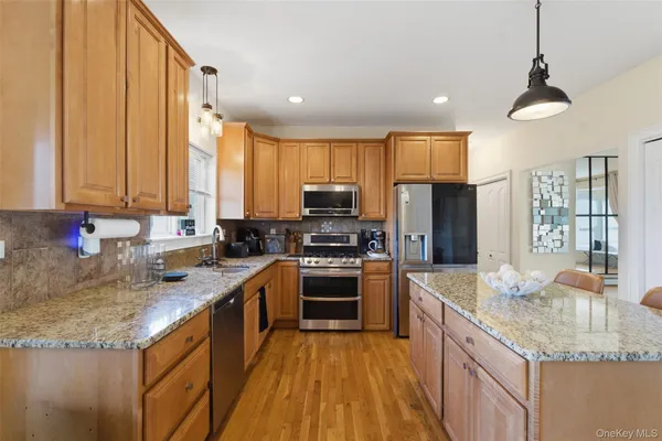 $775,000 | 6 Von Trapp Court, Washingtonville, NY 10992