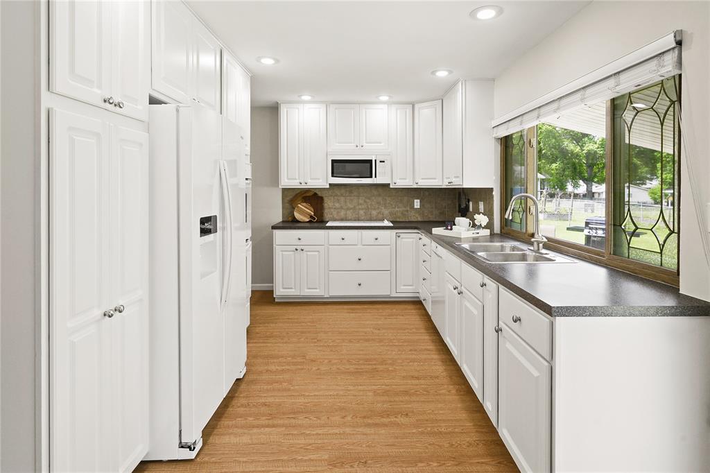 575 Goldwood Drive Ballwin, MO 63021 - Photo 17 of 33