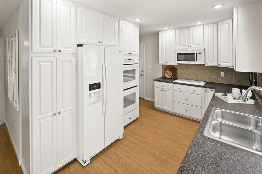 575 Goldwood Drive Ballwin, MO 63021 - Photo 19 of 33