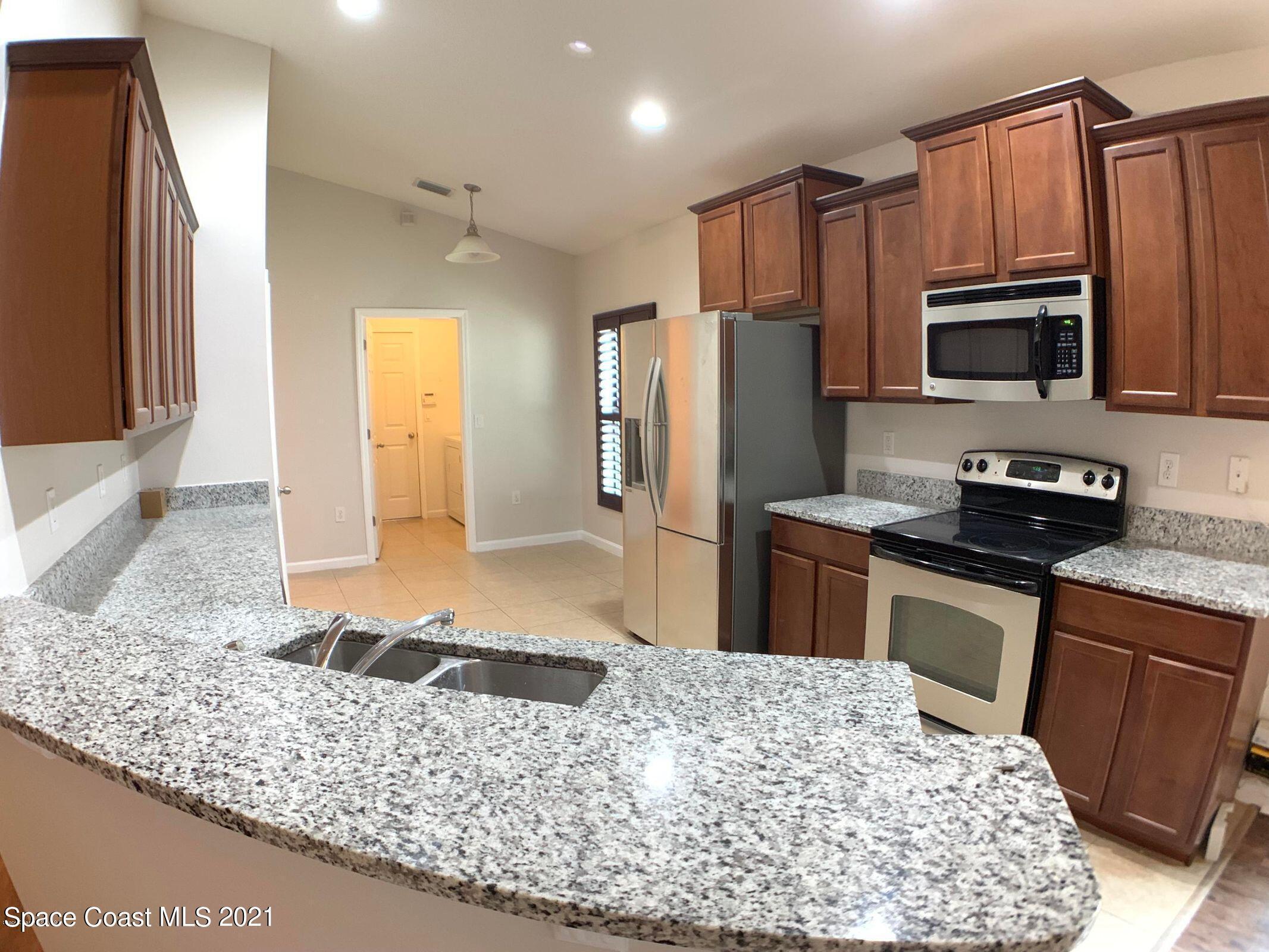 5230 Extravagant Court Cocoa, FL 32926 - Photo 11 of 30 Kitchen