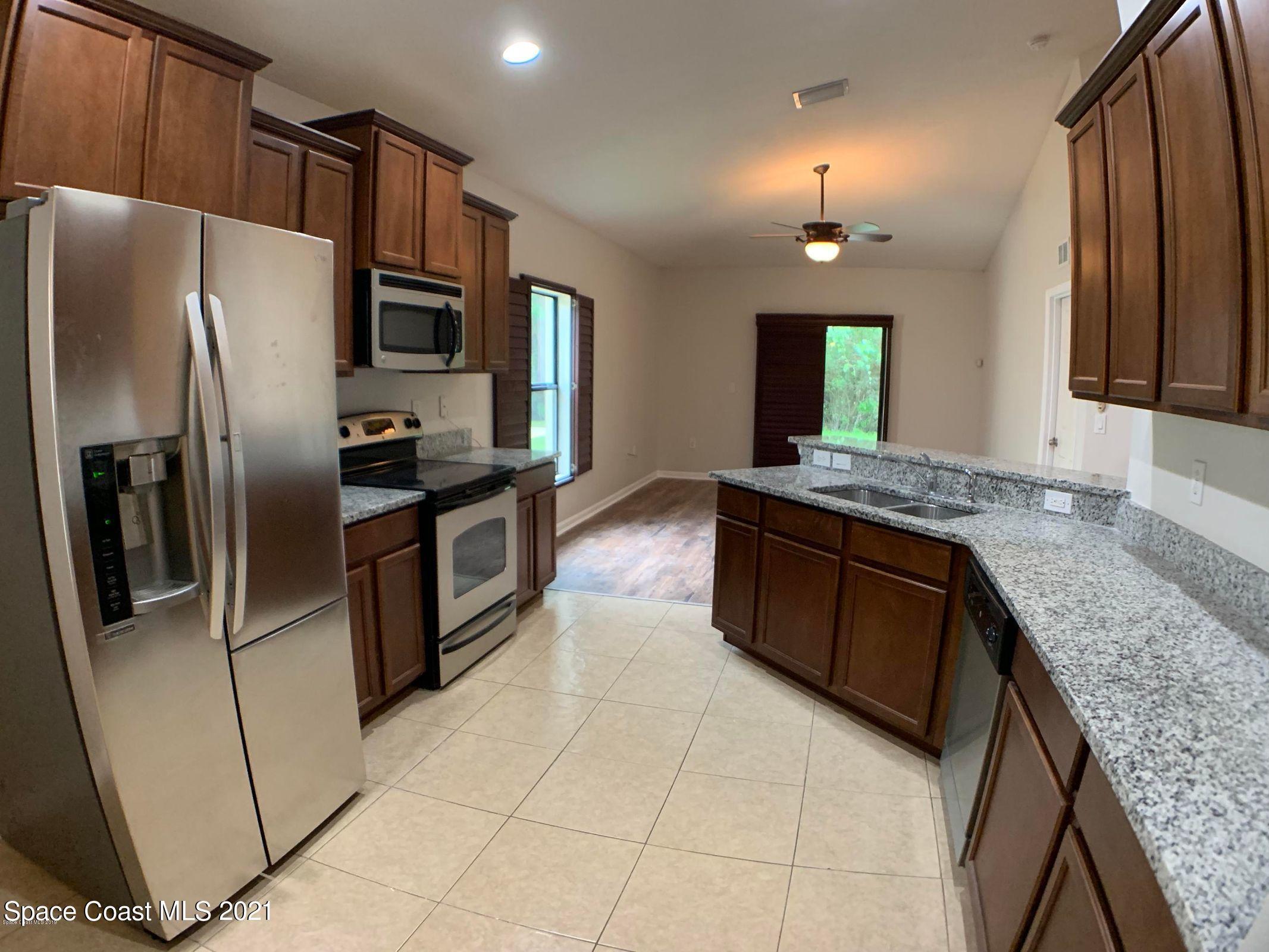 5230 Extravagant Court Cocoa, FL 32926 - Photo 12 of 30 Kitchen