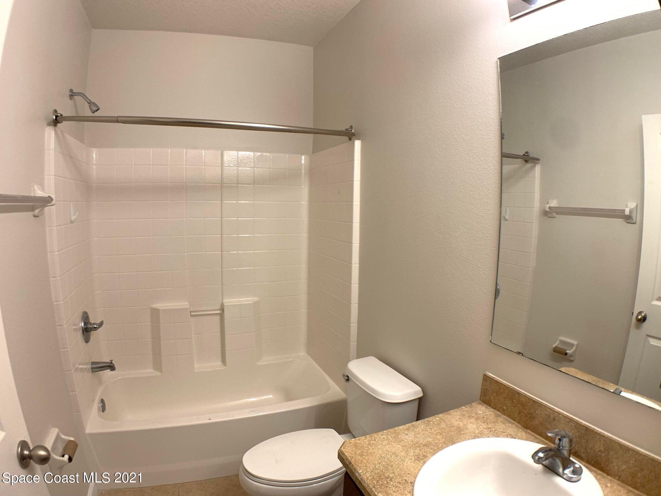 5230 Extravagant Court Cocoa, FL 32926 - Photo 23 of 30 Bathroom 2