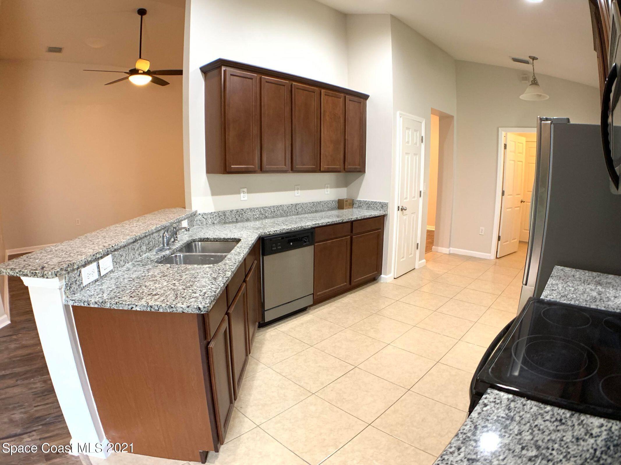 5230 Extravagant Court Cocoa, FL 32926 - Photo 10 of 30 Kitchen