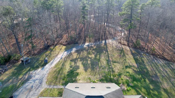 a view of a yard