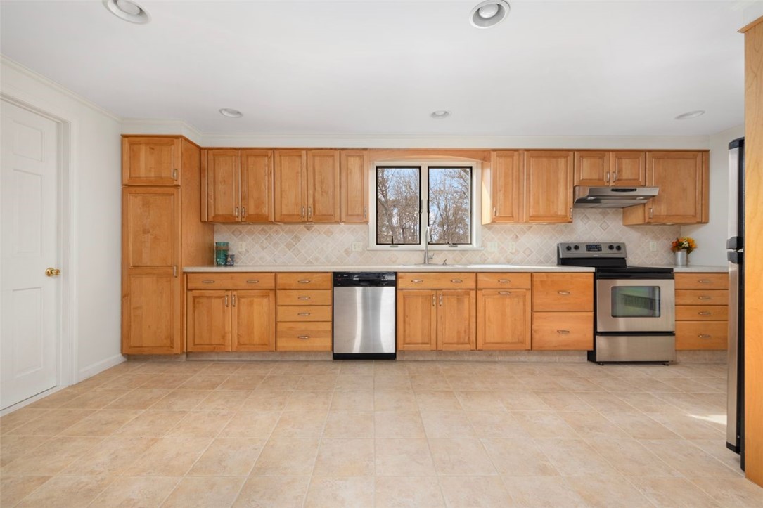 270 Buckeye Brook Road Charlestown, RI 02813 - Photo 10 of 45 Full spacious kitchen with tile flooring and backsplash