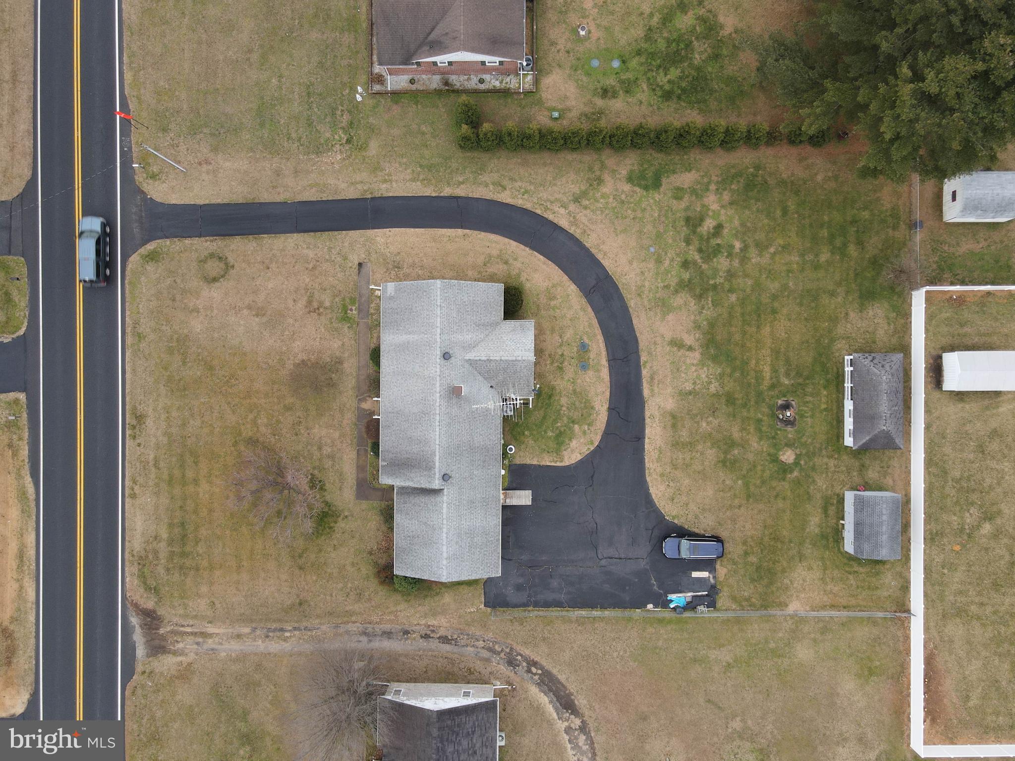961 Canterbury Road Milford, DE 19963 - Photo 21 of 27 a picture of a bathroom with mirror