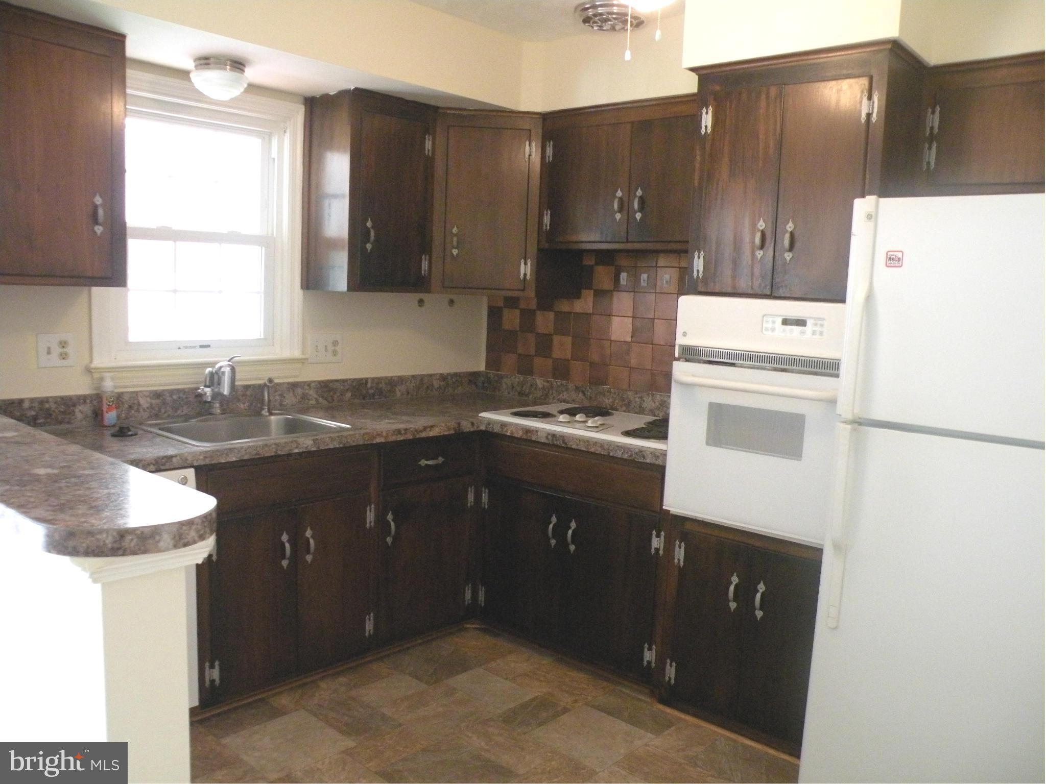 15601 Bond Mill Road Laurel, MD 20707 - Photo 5 of 20 Kitchen