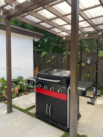 a view of an outdoor space