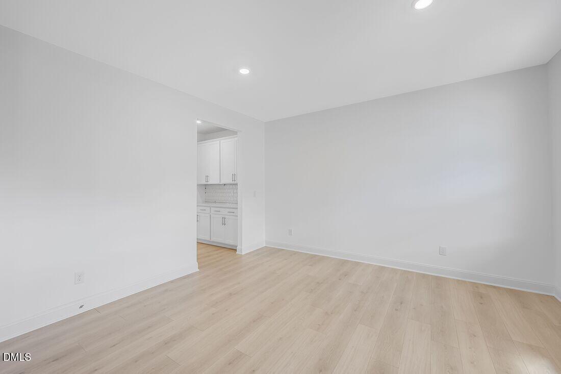 147 Rivulet Court Cary, NC 27519 - Photo 4 of 35 hidden-creek-sheridan-livingroom