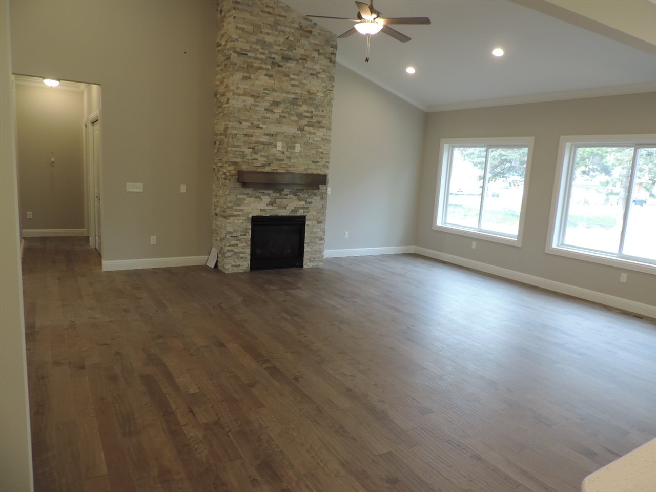 53200 Dequindre Road Utica, MI 48316 - Photo 11 of 56 50011860-10.JPG
