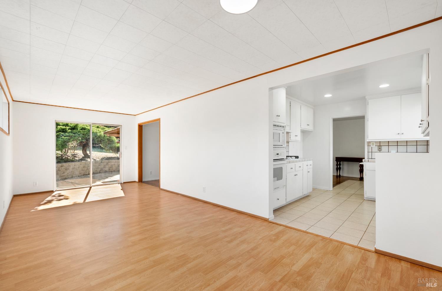 23 Valley View Court El Sobrante, CA 94803 - Photo 20 of 69 Dining/bonus room.