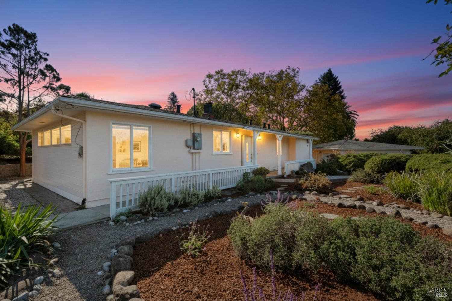 23 Valley View Court El Sobrante, CA 94803 - Photo 3 of 69