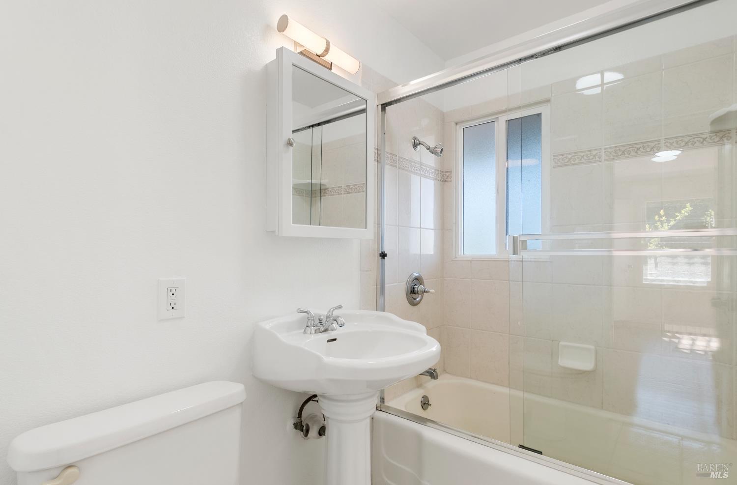 23 Valley View Court El Sobrante, CA 94803 - Photo 38 of 69