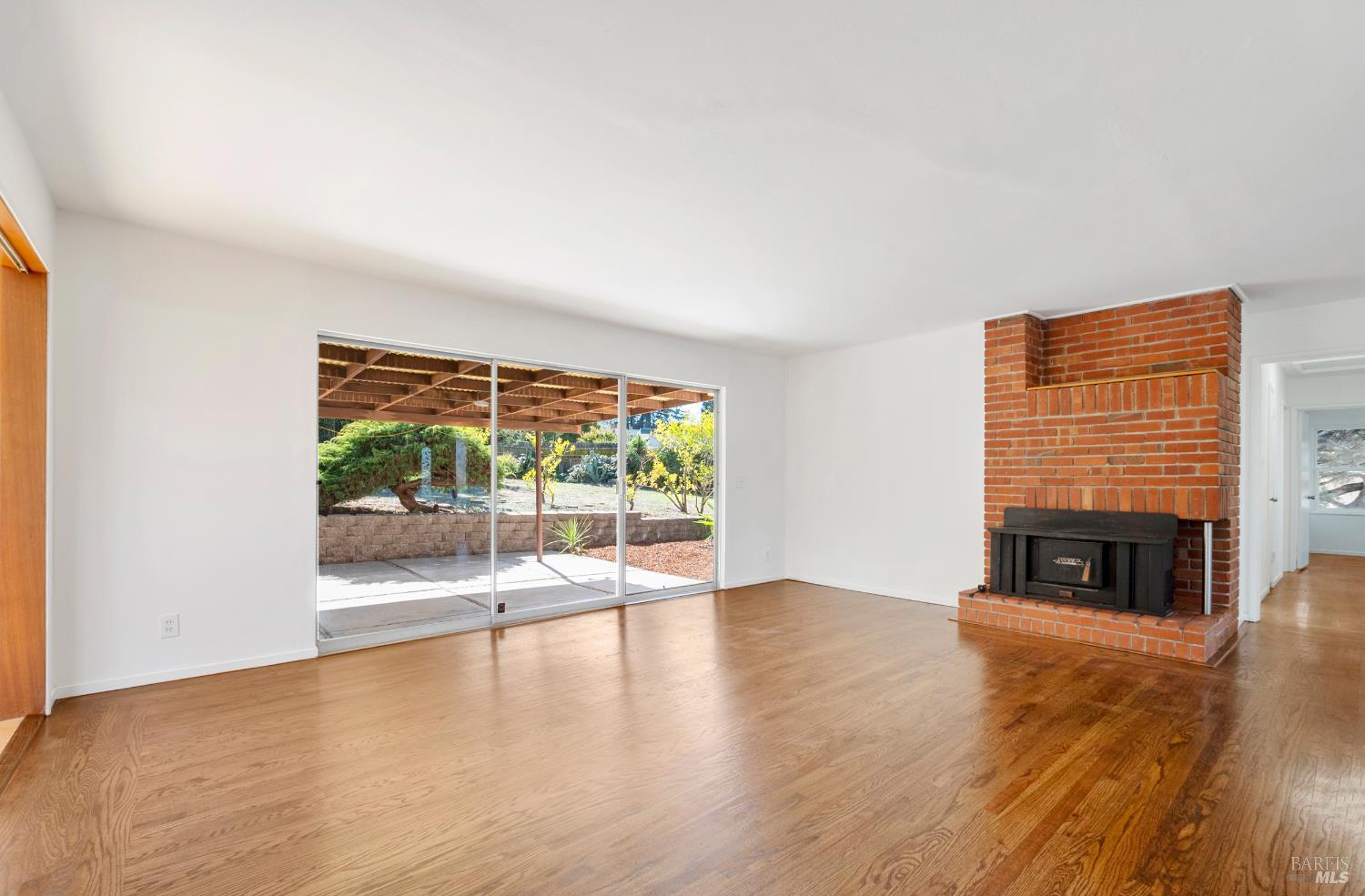 23 Valley View Court El Sobrante, CA 94803 - Photo 9 of 69