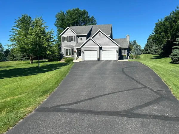 $500,000 | 3660 8th Street Northeast, Willmar, MN 56201