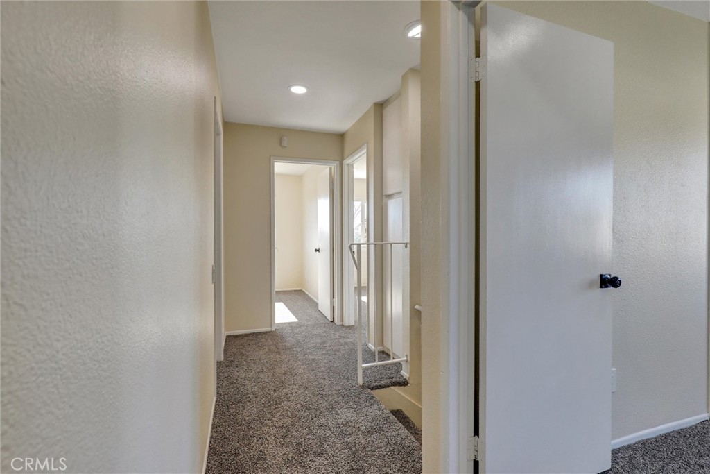 877 Wedgewood Court Rialto, CA 92376 - Photo 16 of 23 Upstairs Hallway
