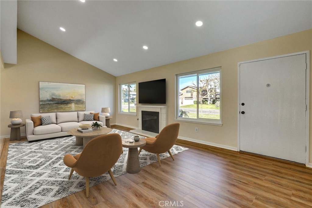 877 Wedgewood Court Rialto, CA 92376 - Photo 3 of 23 Family Room - Virtually Staged