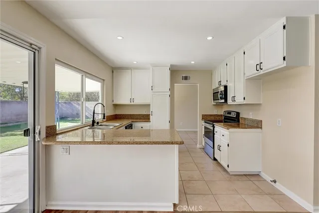 $669,000 | 877 Wedgewood Court, Rialto, CA 92376