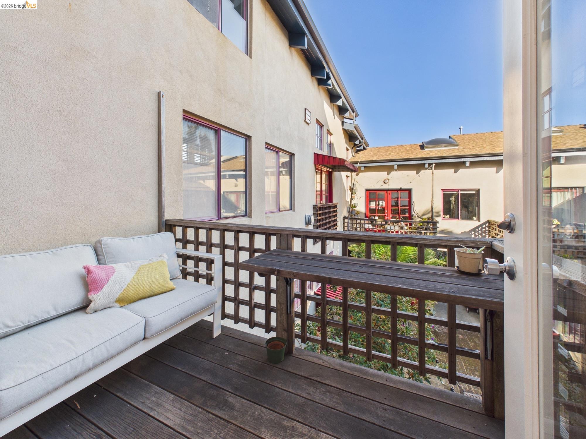 2932 Filbert Street, Unit 2 Oakland, CA 94608 - Photo 11 of 38