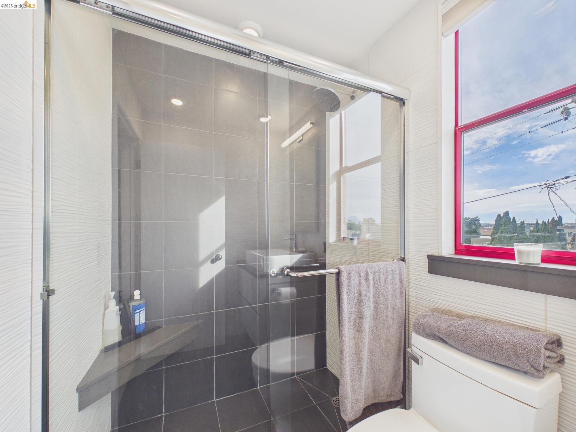 2932 Filbert Street, Unit 2 Oakland, CA 94608 - Photo 20 of 38