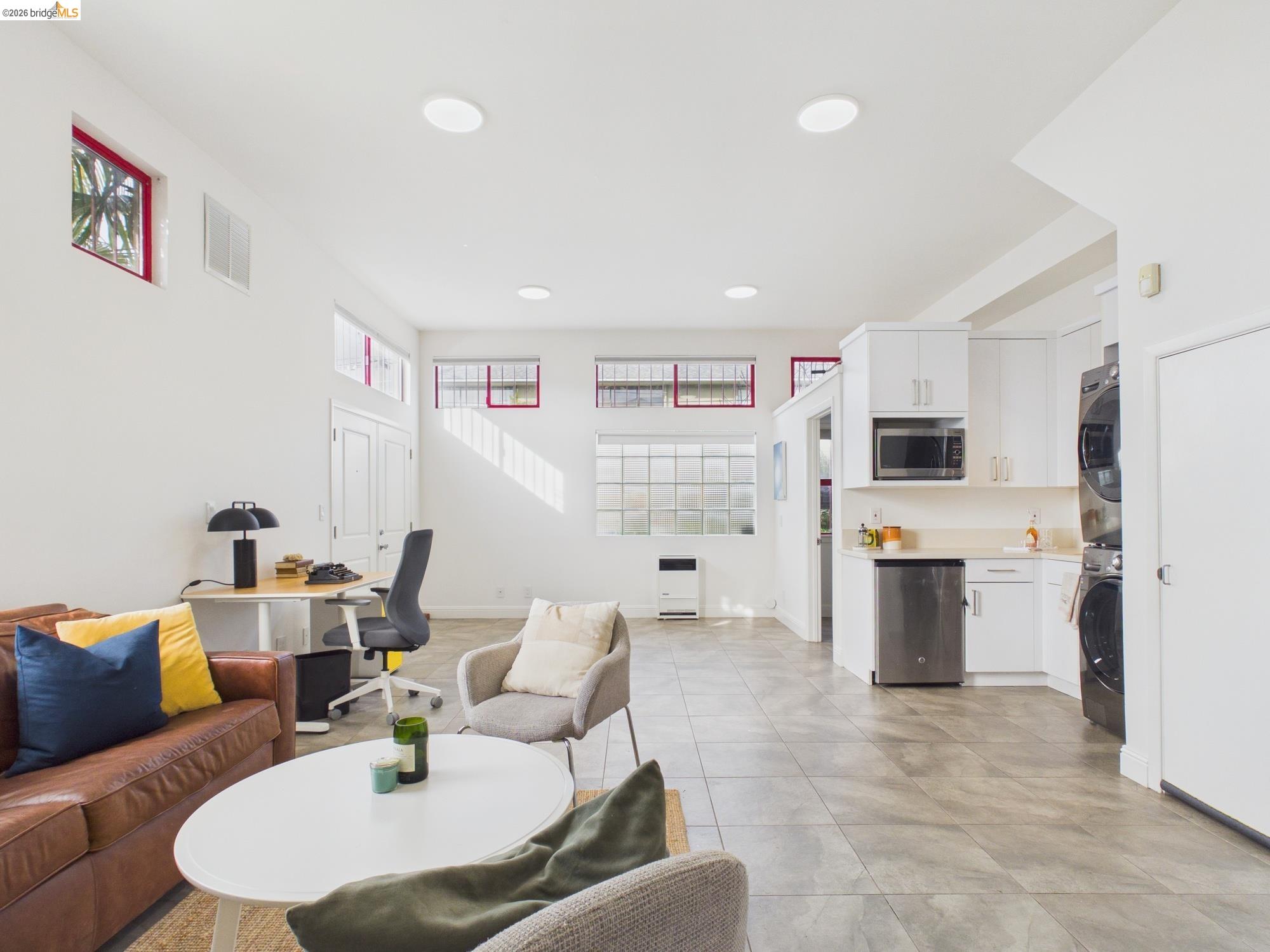 2932 Filbert Street, Unit 2 Oakland, CA 94608 - Photo 24 of 38