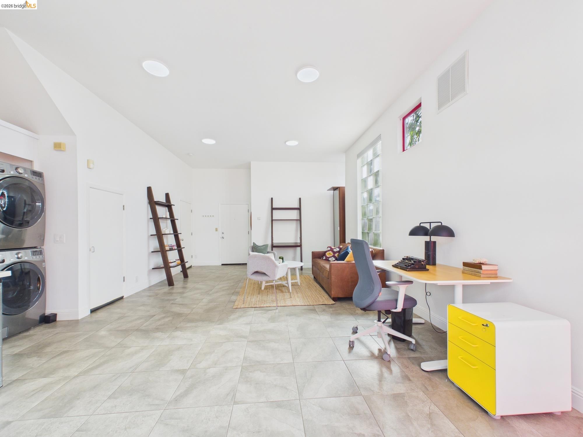 2932 Filbert Street, Unit 2 Oakland, CA 94608 - Photo 33 of 38